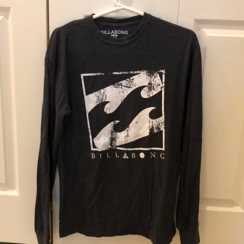 Billabong Men’s gray long sleeve shirt. Size small